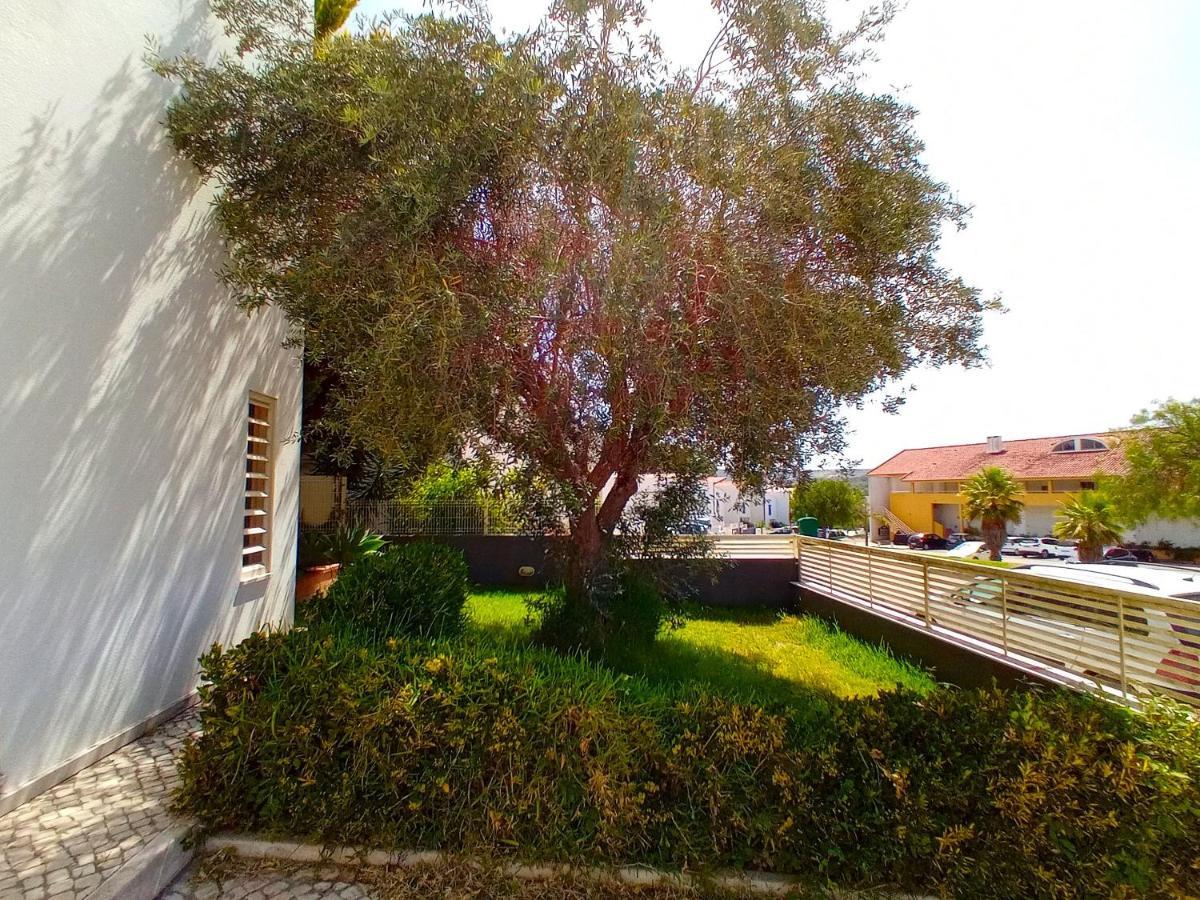 Sesimbra Charming Pool Duplex Bbk & Garden Villa Exterior photo
